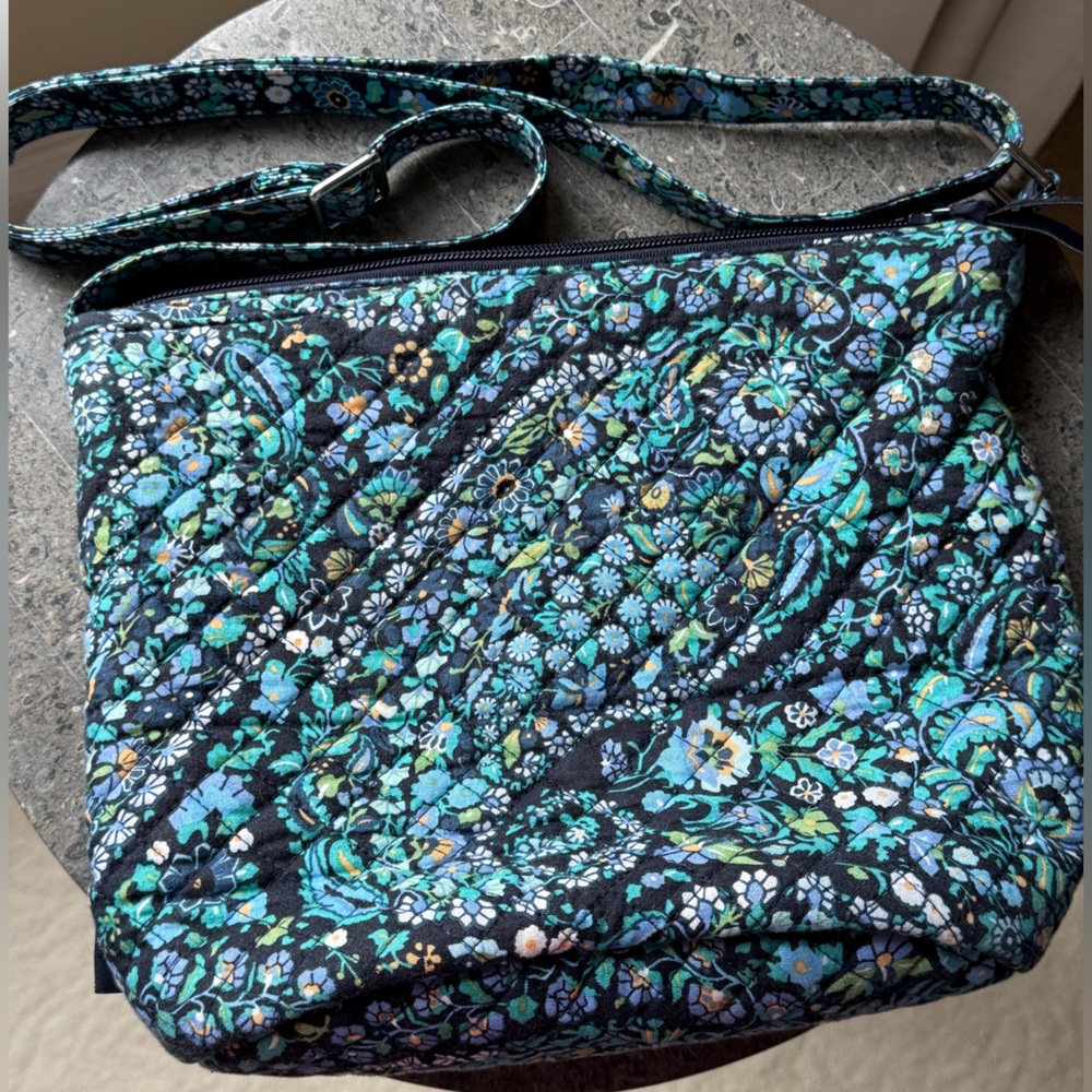 Vera Bradley Zipper Hipster Crossbody Bag- Blue/Green Floral Quilted Bag
